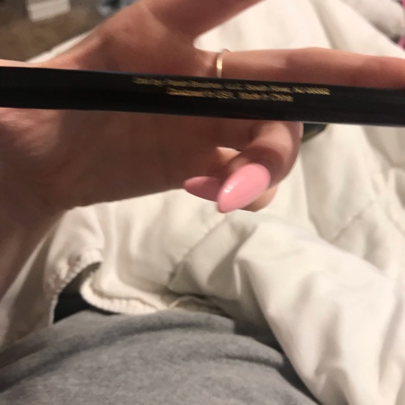 Farah 18 hr liquid eyeliner felt pin point tip marker style pen - Picture 4 of 5